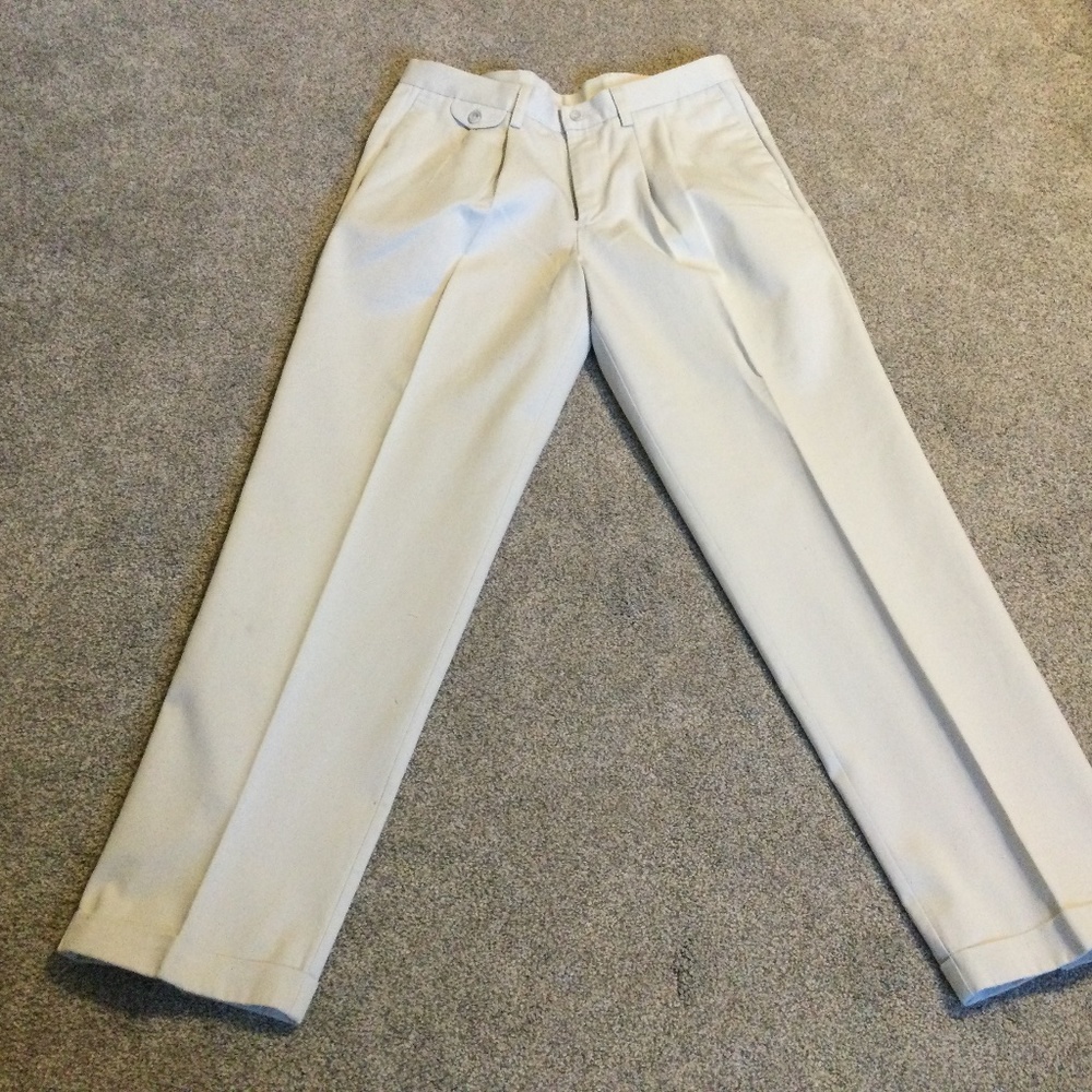 Mens Dockers off white / cream khakis 36x34